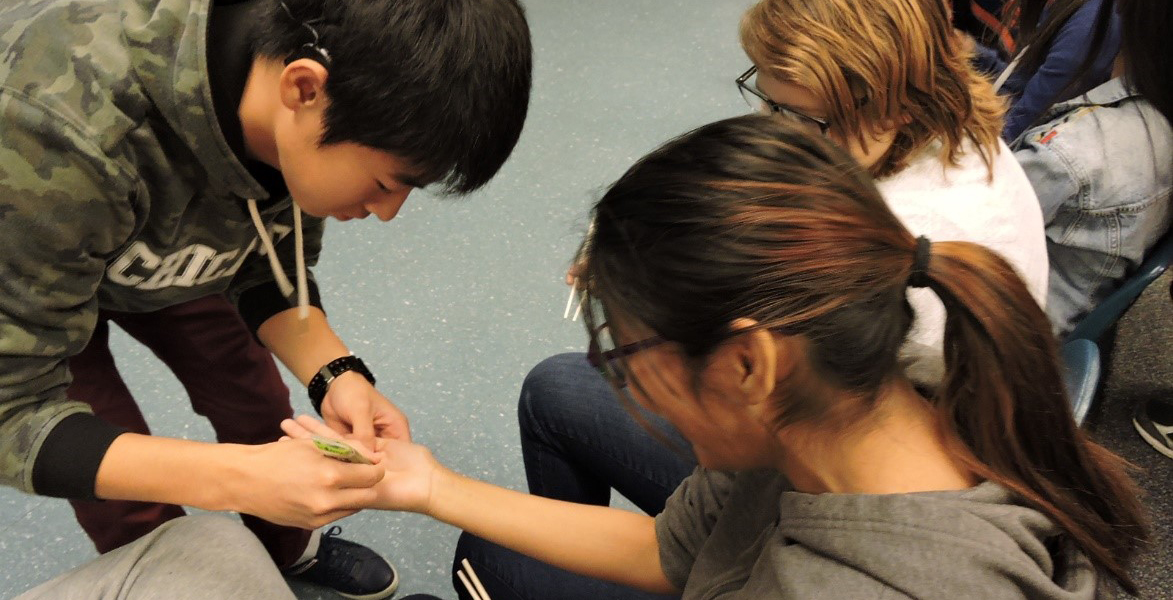 students from toyohashi sister school interacting with MSD students